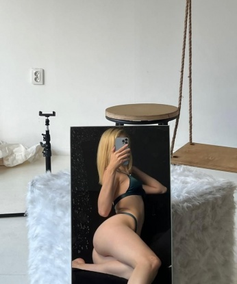Мои услуги стильны и разнообразны 💋 Я готова исполнить все твои сексуальные фантазии и подарить тебе незабываемый опыт. Со мной ты сможешь насладиться полной расслабленностью и жаркими страстными моментами. Прочитай отзывы о моей работе и увидишь, что я истинная профессионалка в своем деле 😍 Живу в Москве, и могу быть твоей путаной в этом разнообразном городе 🌃 Жду тебя, милый, чтобы создать вместе незабываемые воспоминания! 😘 Фото со мной прилагаются 📸 Натальяна